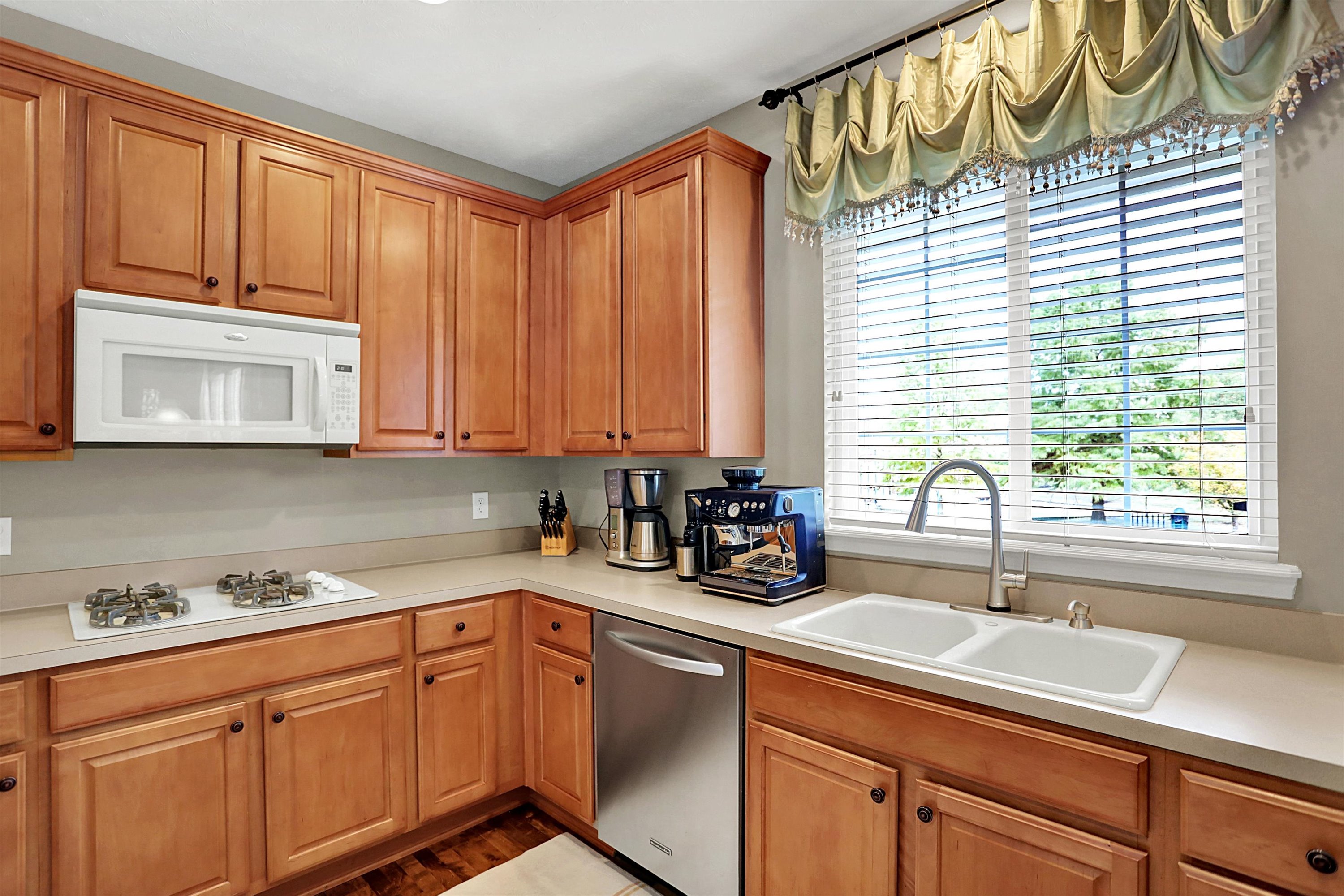 Carmel, Indiana, 46074, United States, 5 Bedrooms Bedrooms, ,4 BathroomsBathrooms,Residential,For Sale,1965164