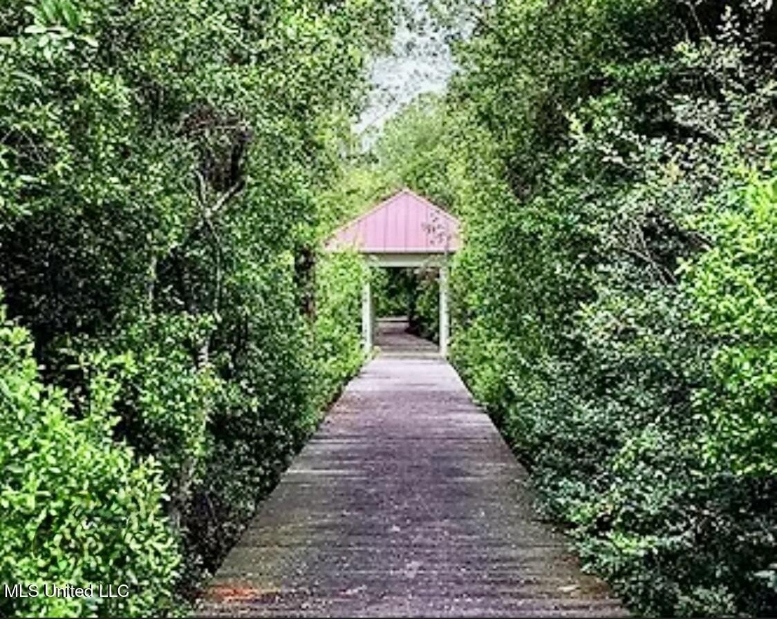 Gulfport, Mississippi, 39503, United States, 5 Bedrooms Bedrooms, ,3 BathroomsBathrooms,Residential,For Sale,1921142