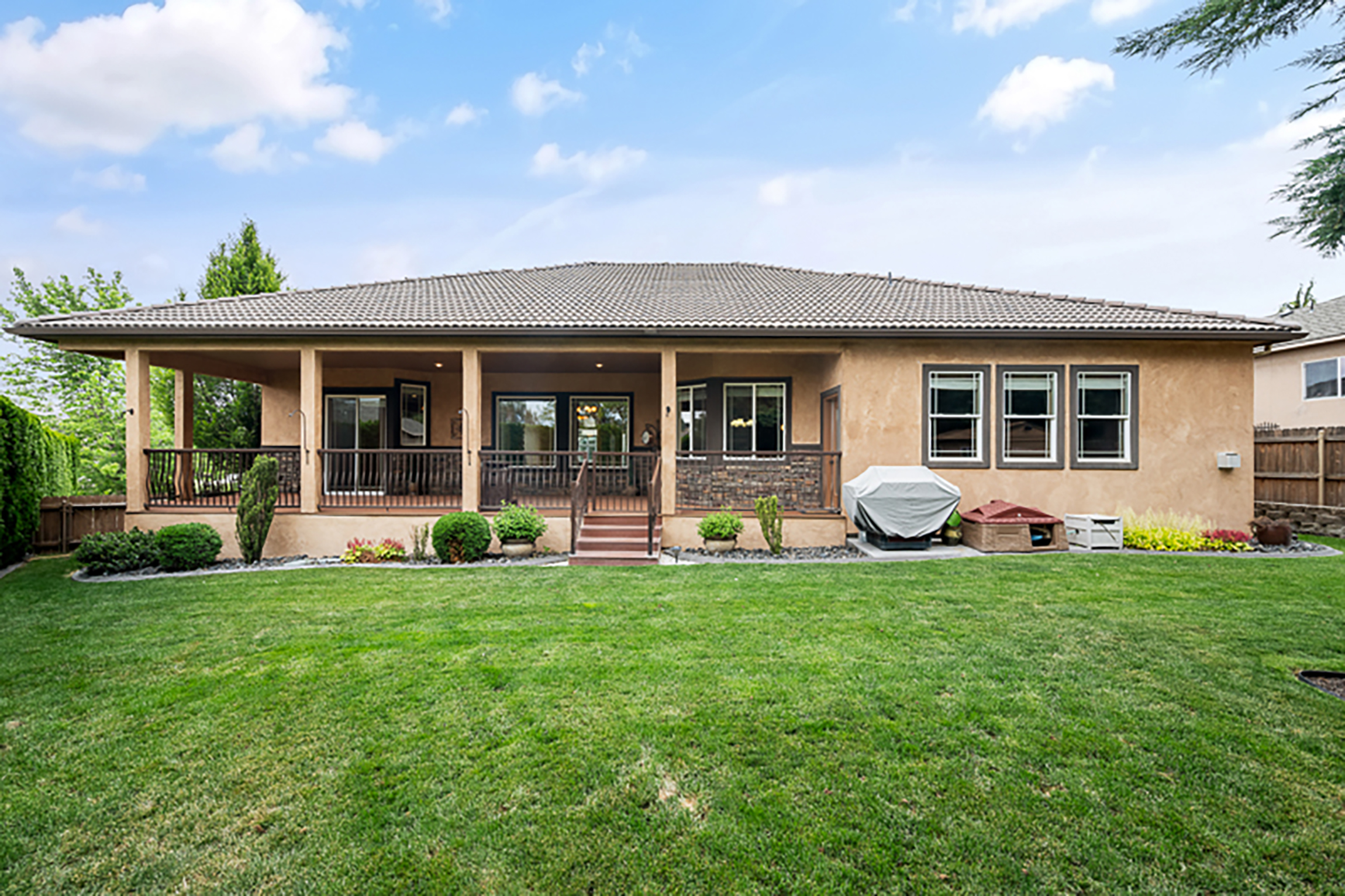  Canyon Lakes Highly Upgraded 1 Story Home - 物件實景