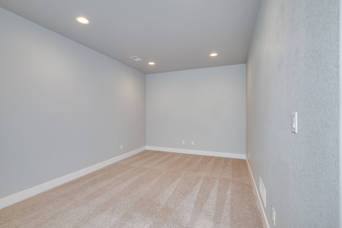 Cheyenne, Wyoming, 82009, United States, 5 Bedrooms Bedrooms, ,3 BathroomsBathrooms,Residential,For Sale,2012088