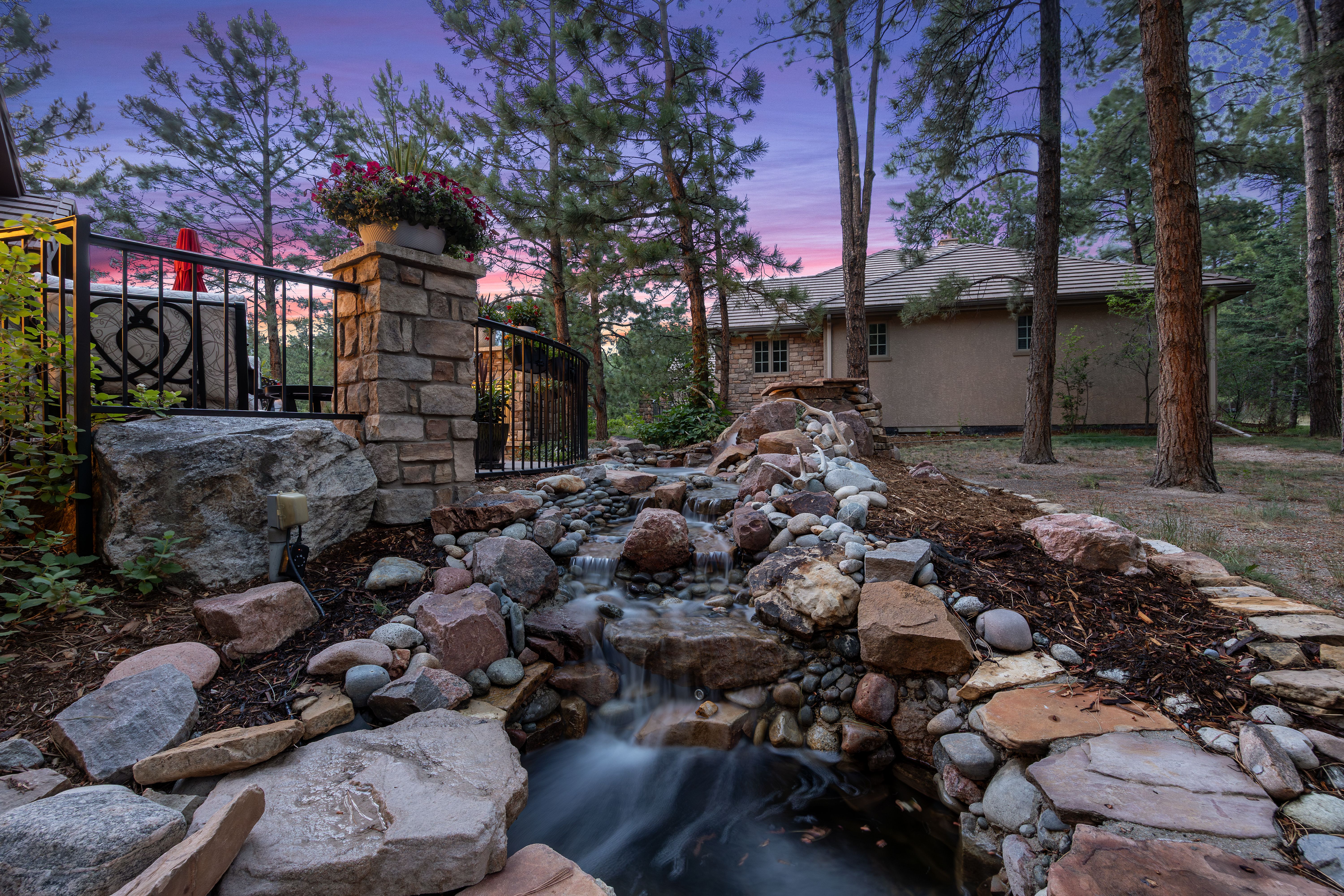  Luxury, No-Maintenance Living with Main-Floor Primary in Castle Pines Village - 物件實景