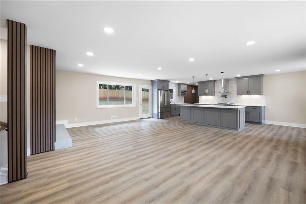 Marietta, Georgia, 30068, United States, 4 Bedrooms Bedrooms, ,3 BathroomsBathrooms,Residential,For Sale,1926527
