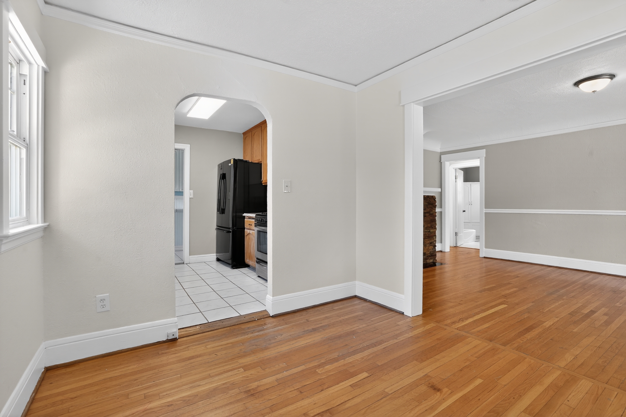  1670 W Poplar St. - 物件實景