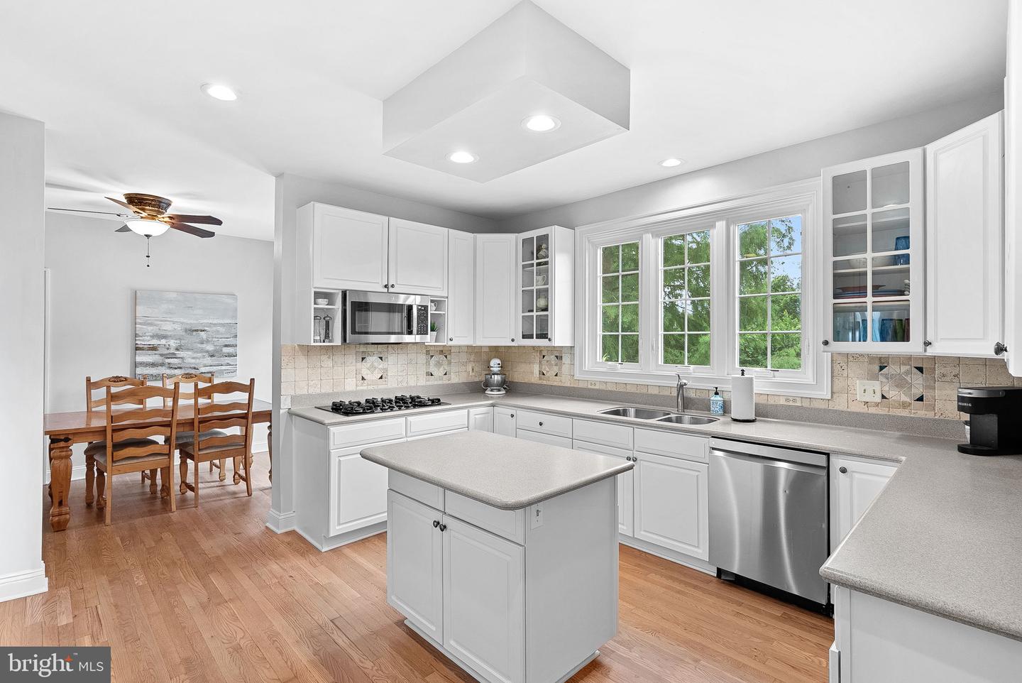 Waterford, Virginia, 20197, United States, 5 Bedrooms Bedrooms, ,4 BathroomsBathrooms,Residential,For Sale,1940957