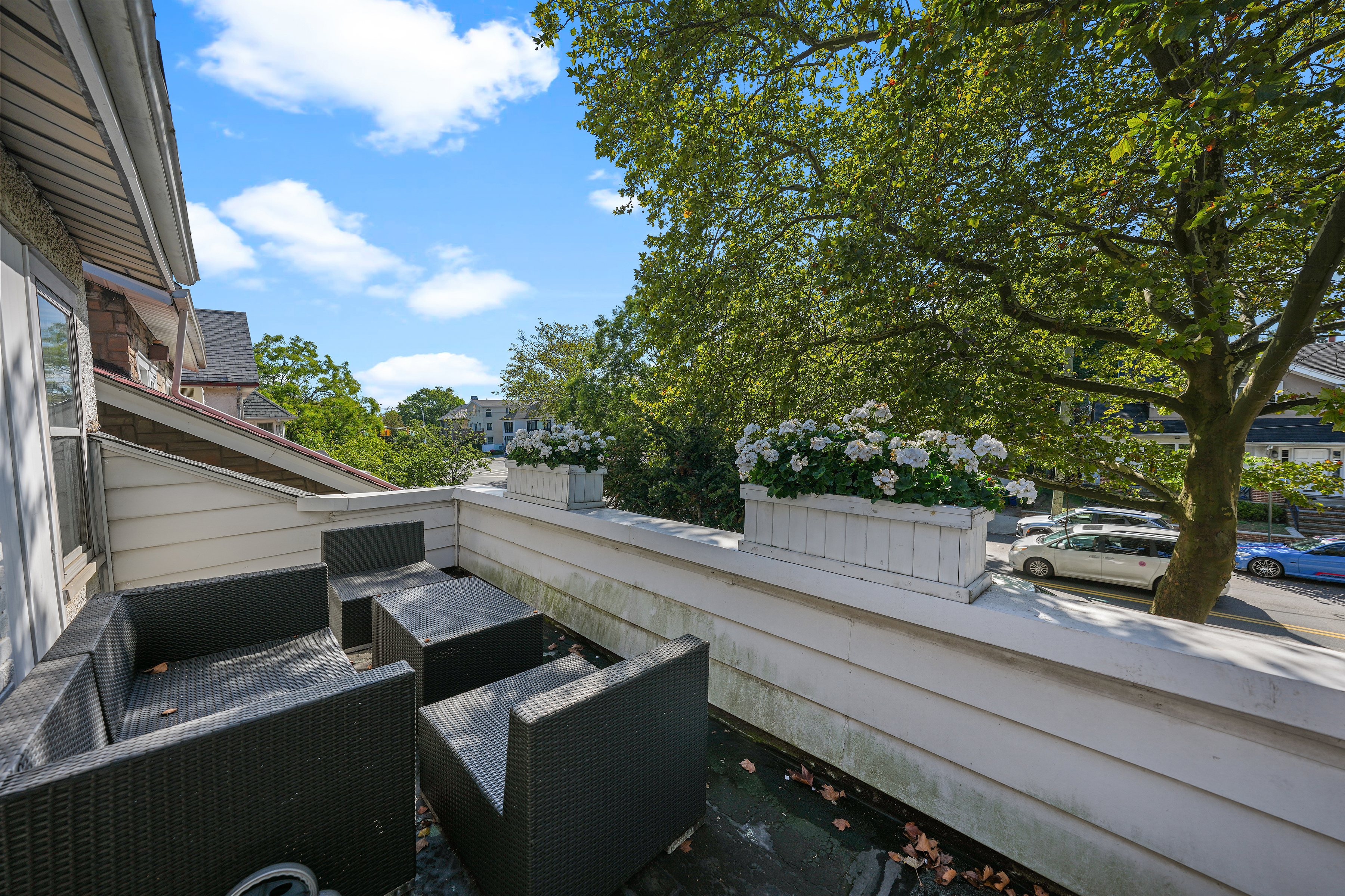 Brooklyn, New York, 11230, United States, 3 Bedrooms Bedrooms, ,2 BathroomsBathrooms,Residential,For Sale,1978633