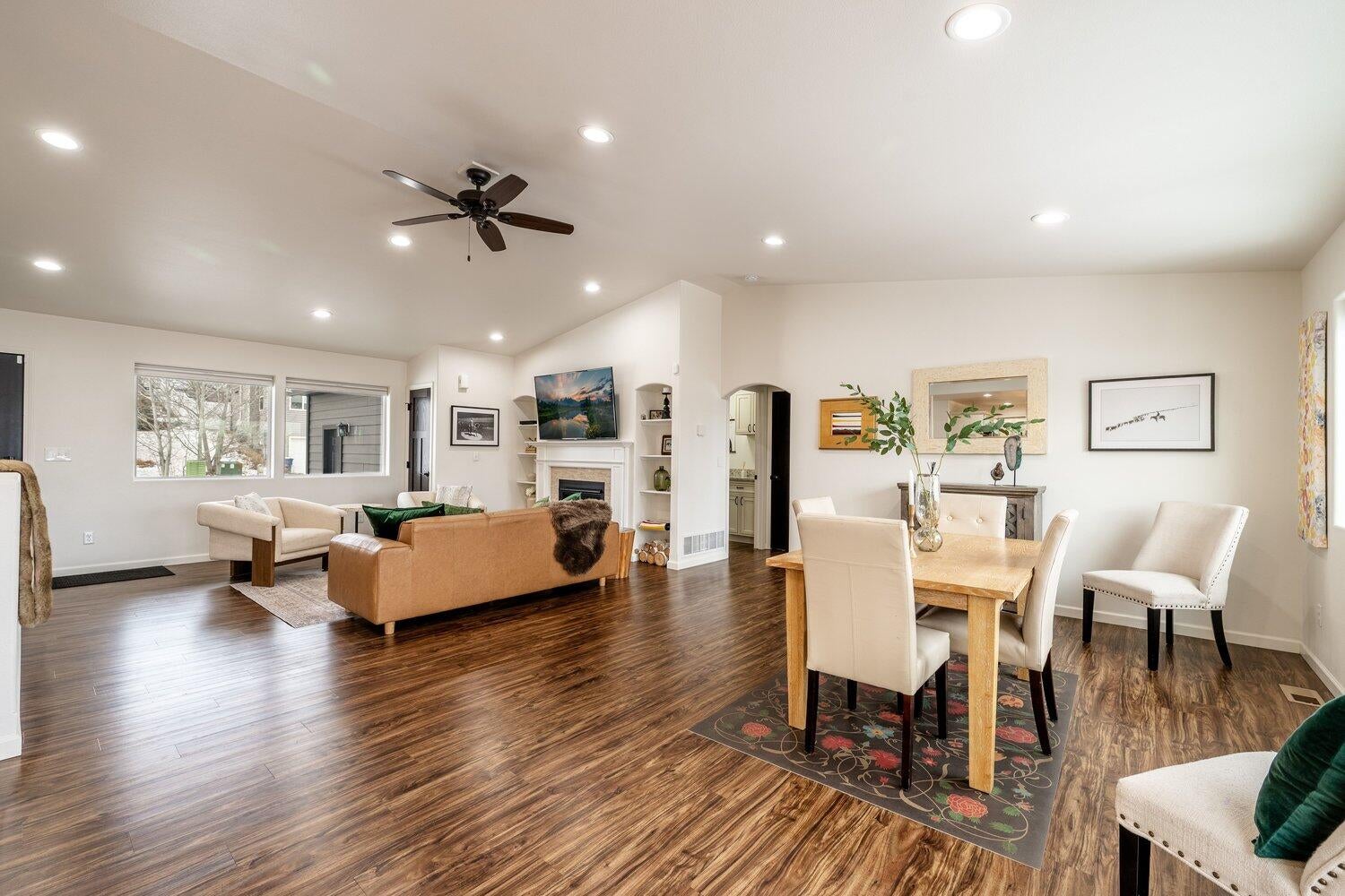 Sheridan, Wyoming, 82801, United States, 5 Bedrooms Bedrooms, ,3 BathroomsBathrooms,Residential,For Sale,2011699