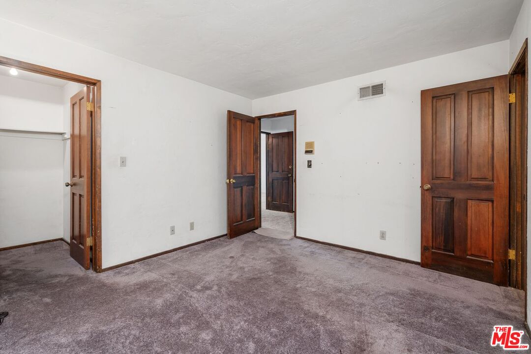 Los Angeles, California, 90046, United States, 4 Bedrooms Bedrooms, ,4 BathroomsBathrooms,Residential,For Sale,1955574