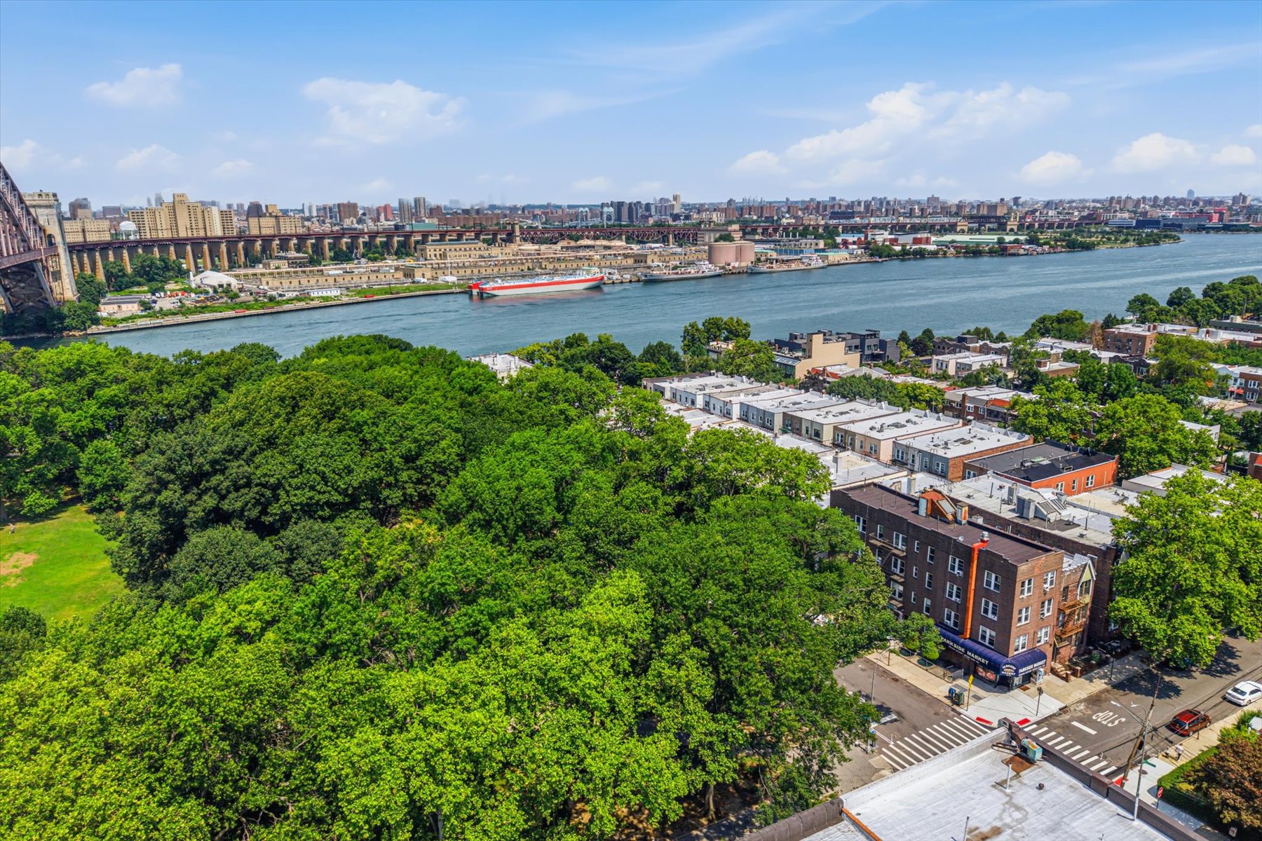  20-46 26th Street, Astoria, NY, 11105 - 物件實景