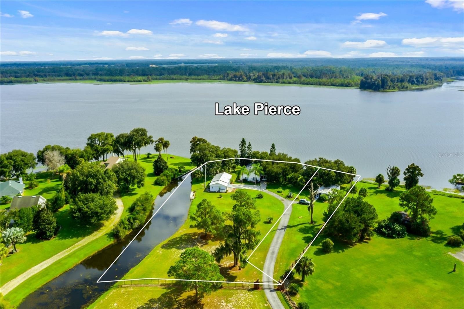 LAKE WALES, Florida, 33898, United States, 6 Bedrooms Bedrooms, ,5 BathroomsBathrooms,Residential,For Sale,1974565