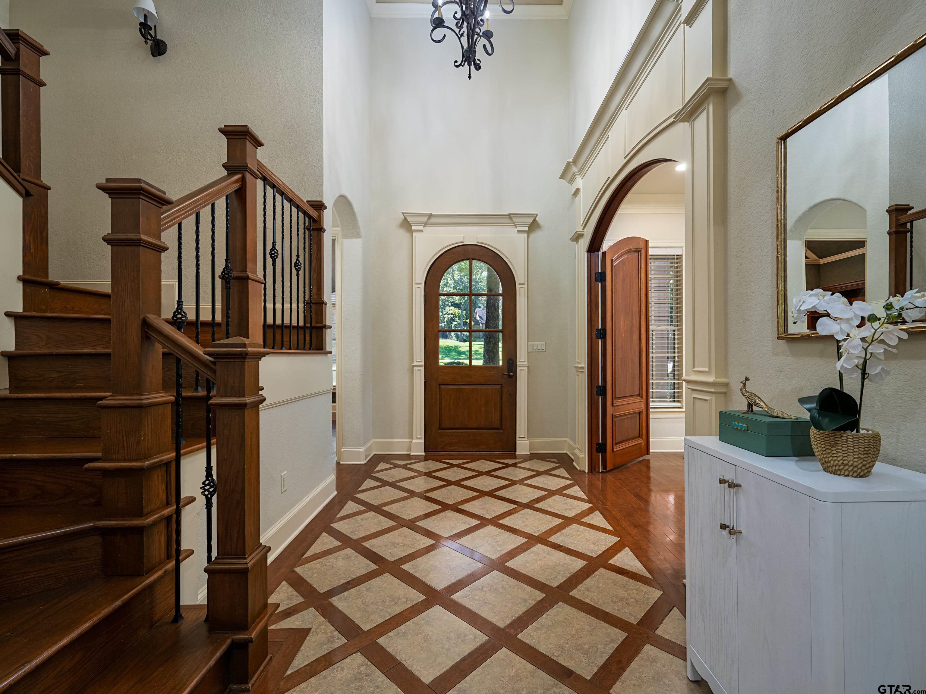 Tyler, Texas, 75703, United States, 4 Bedrooms Bedrooms, ,4 BathroomsBathrooms,Residential,For Sale,1970212