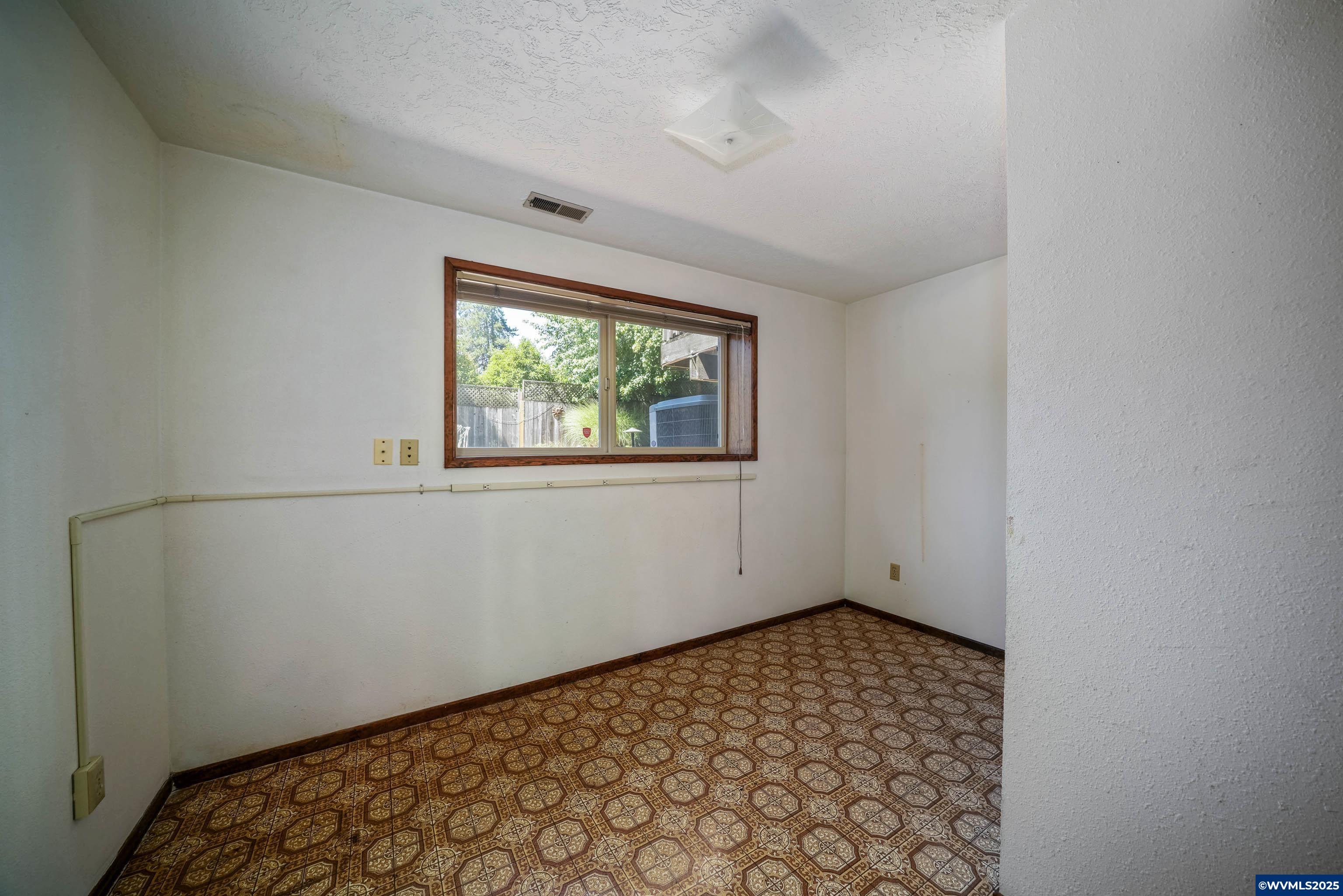 Albany, Oregon, 97321, United States, 4 Bedrooms Bedrooms, ,4 BathroomsBathrooms,Residential,For Sale,1795620