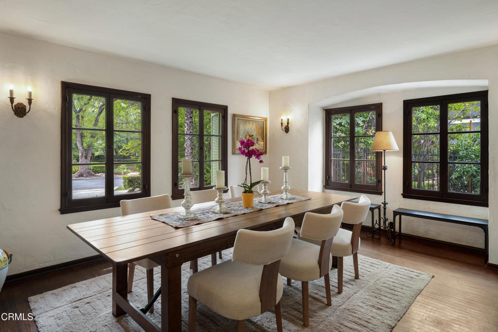 Pasadena, California, 91103, United States, 6 Bedrooms Bedrooms, ,3 BathroomsBathrooms,Residential,For Sale,1950732