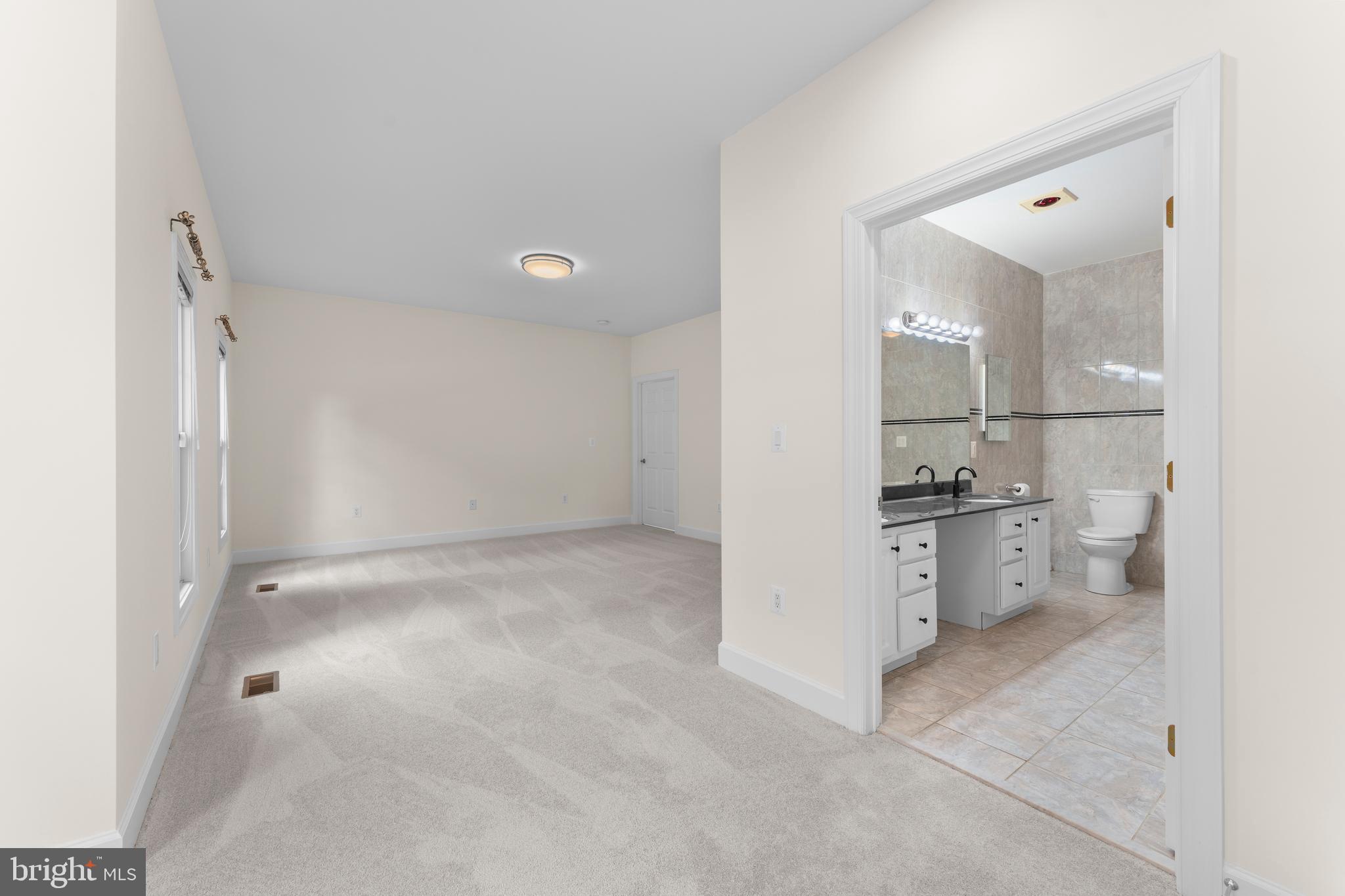 Reva, Virginia, 22735, United States, 4 Bedrooms Bedrooms, ,4 BathroomsBathrooms,Residential,For Sale,1983149