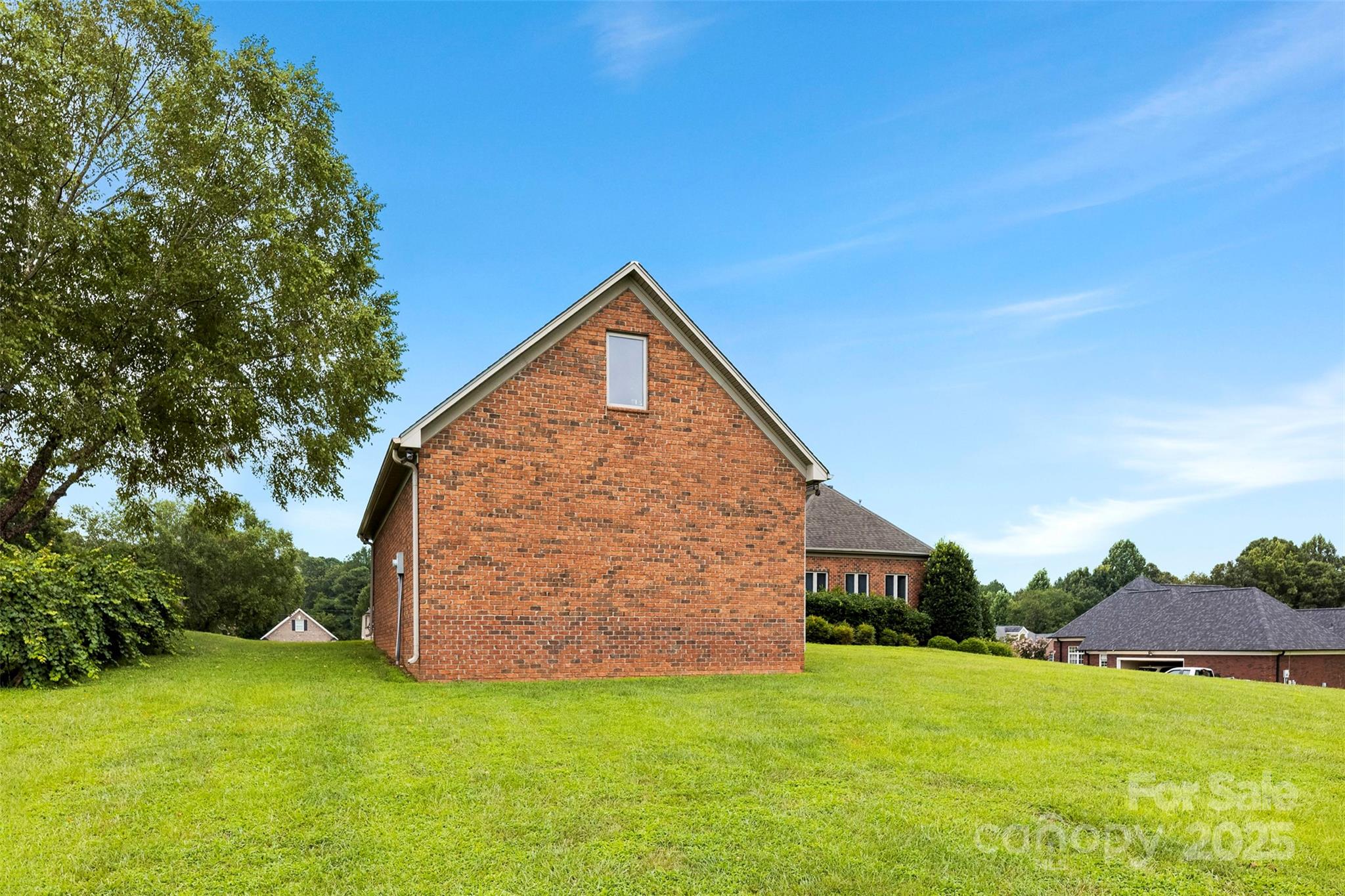 Lincolnton, North Carolina, 28092, United States, 3 Bedrooms Bedrooms, ,3 BathroomsBathrooms,Residential,For Sale,1910907