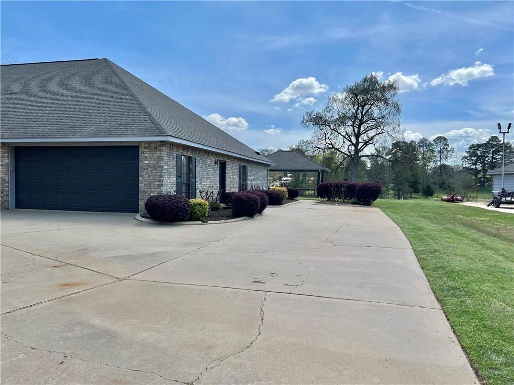 Natchitoches, Louisiana, 71457, United States, 3 Bedrooms Bedrooms, ,3 BathroomsBathrooms,Residential,For Sale,1977702