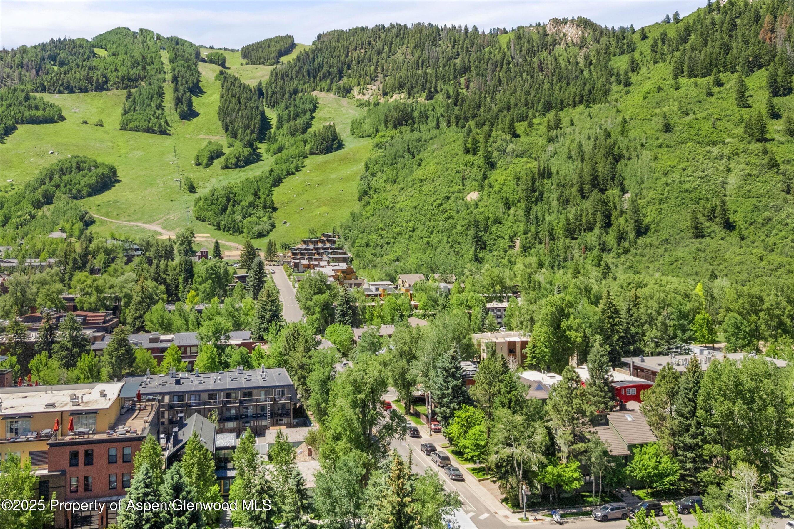 Aspen, Colorado, 81611, United States, 2 Bedrooms Bedrooms, ,2 BathroomsBathrooms,Residential,For Sale,1867403