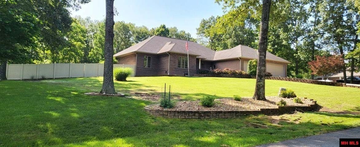 Mountain Home, Arkansas, 72653, United States, 4 Bedrooms Bedrooms, ,3 BathroomsBathrooms,Residential,For Sale,1983442