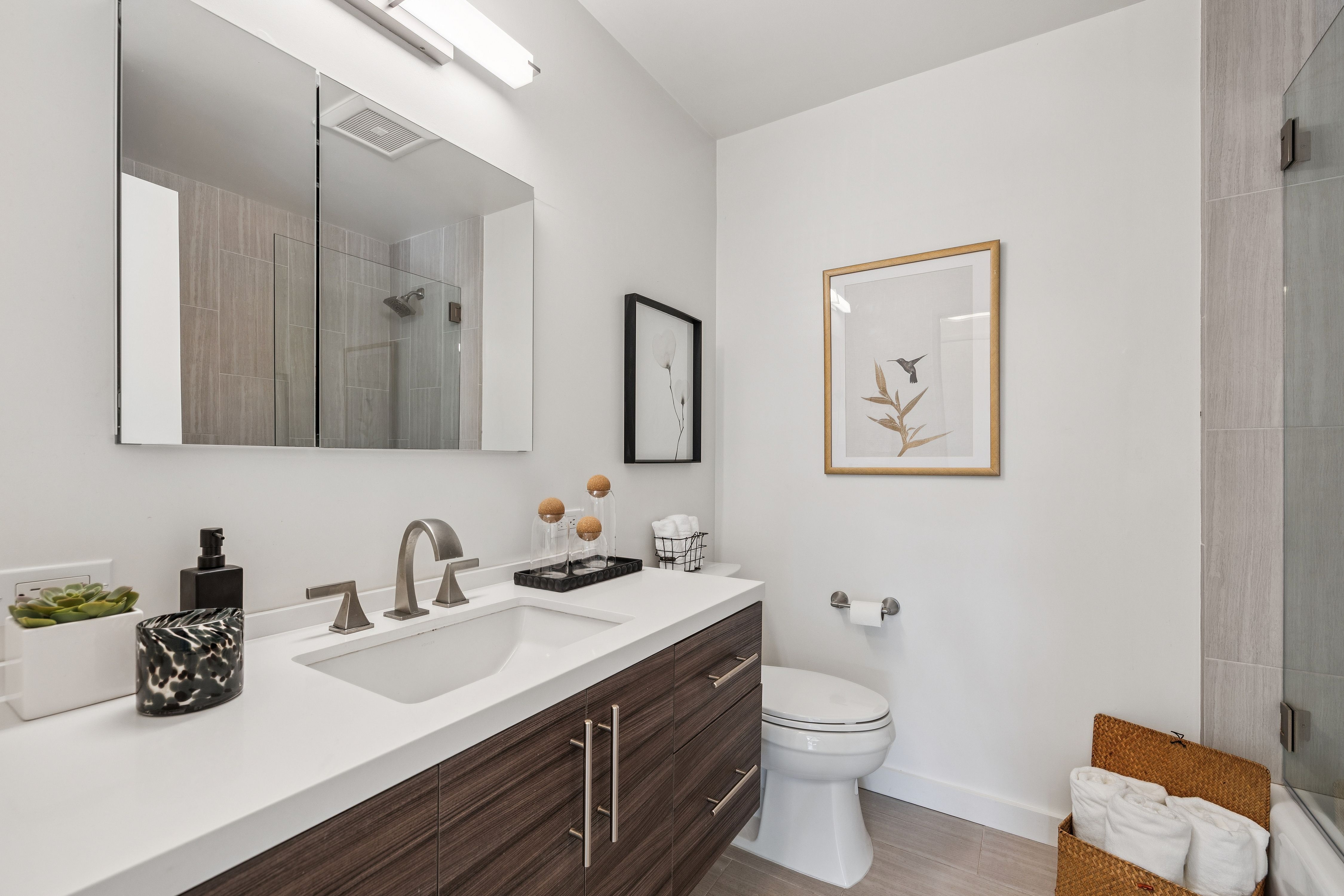  Tastefully Remodeled One-Level Condominium - 物件實景