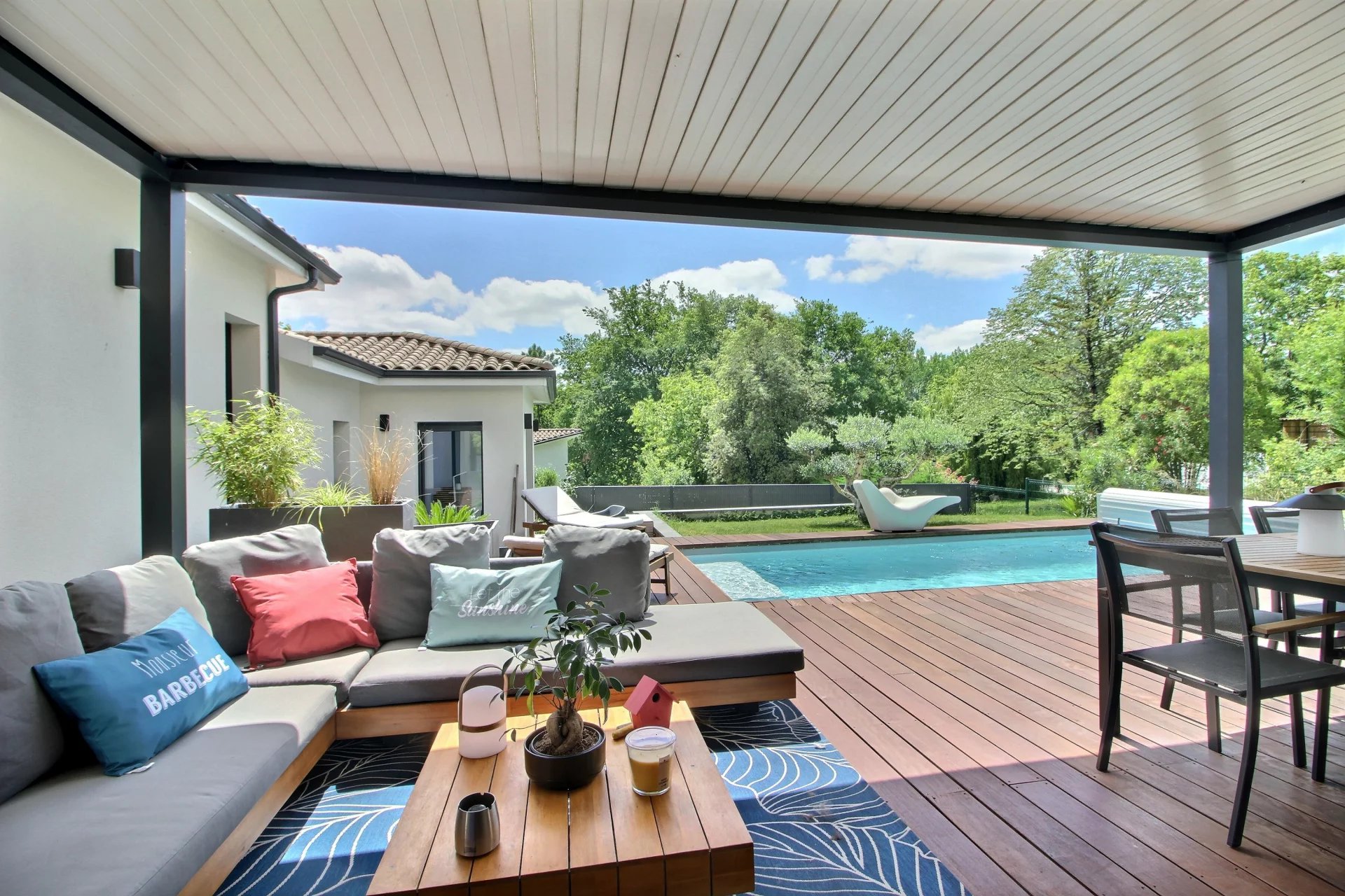 Montussan, New Aquitaine, 33450, FR, 6 Bedrooms Bedrooms, ,3 BathroomsBathrooms,Residential,For Sale,1826689