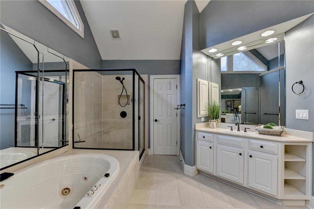 Canton, Georgia, 30115, United States, 6 Bedrooms Bedrooms, ,5 BathroomsBathrooms,Residential,For Sale,1975820