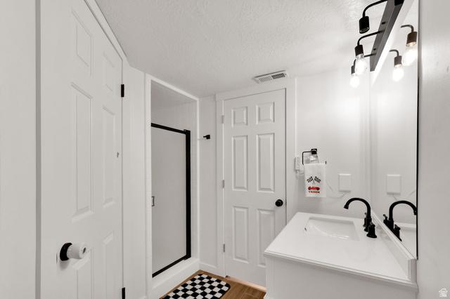 Sandy, Utah, 84094, United States, 3 Bedrooms Bedrooms, ,3 BathroomsBathrooms,Residential,For Sale,2011709