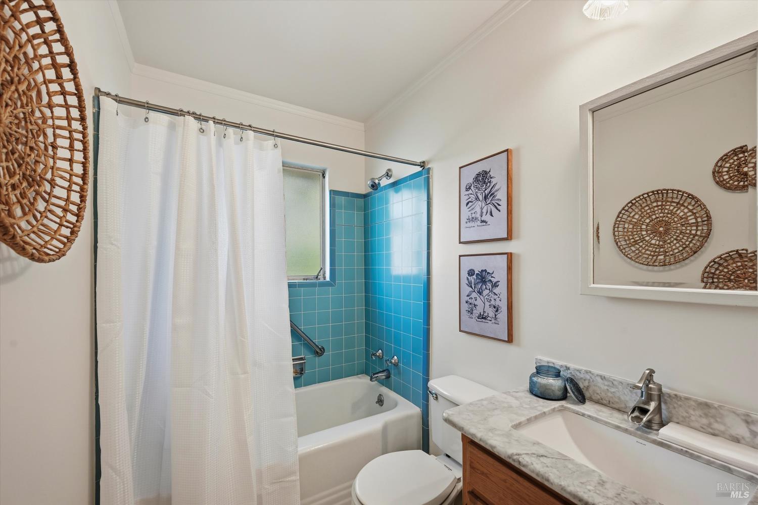 Santa Rosa, California, 95404, United States, 3 Bedrooms Bedrooms, ,2 BathroomsBathrooms,Residential,For Sale,1986551