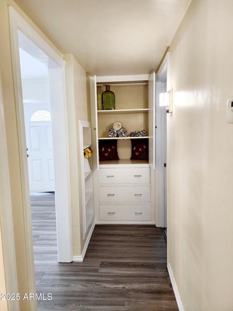 Phoenix, Arizona, 85013, United States, 3 Bedrooms Bedrooms, ,1 BathroomBathrooms,Residential,For Sale,1851751