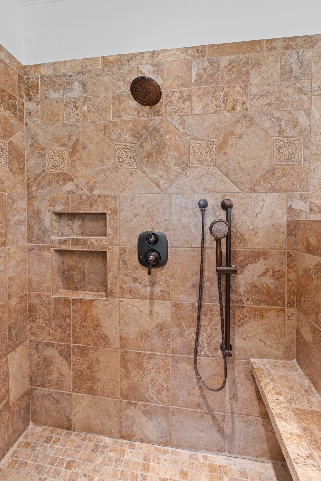 Brentwood, Tennessee, 37027, United States, 4 Bedrooms Bedrooms, ,6 BathroomsBathrooms,Residential,For Sale,1987820