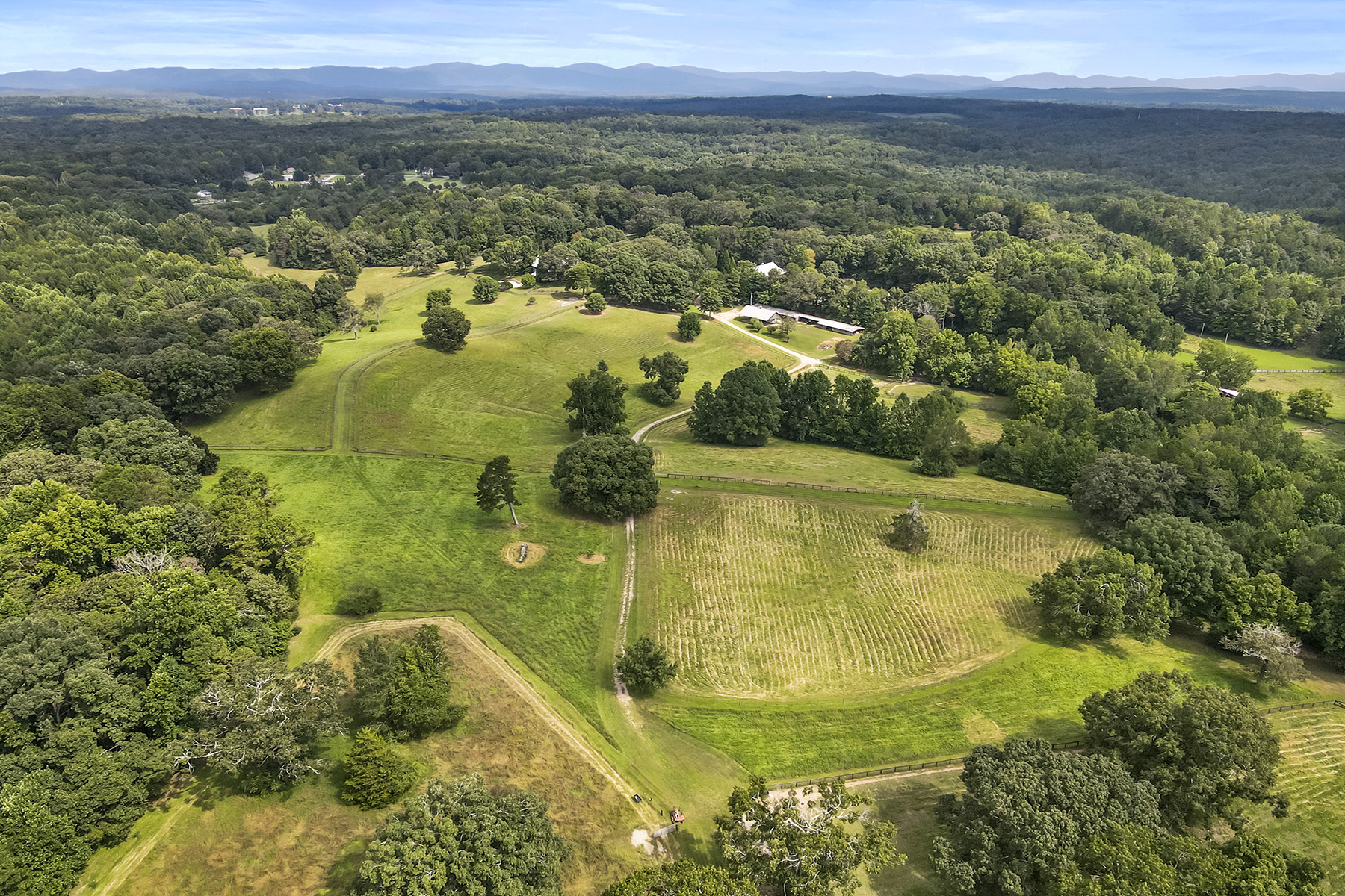  Absolute Perfection - 70± Acre Equestrian Farm with Rolling Pastureland - 物件實景