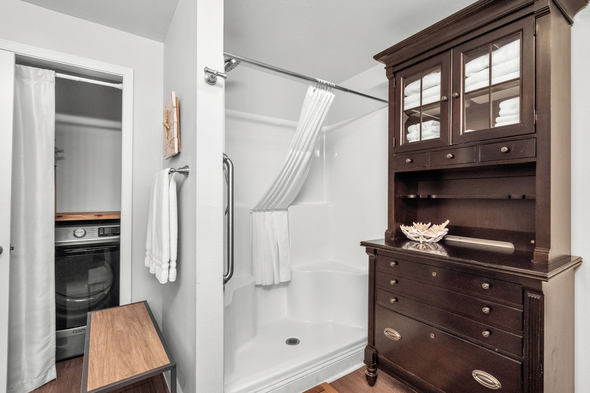 North Myrtle Beach, South Carolina, 29582, United States, 6 Bedrooms Bedrooms, ,3 BathroomsBathrooms,Residential,For Sale,1994221