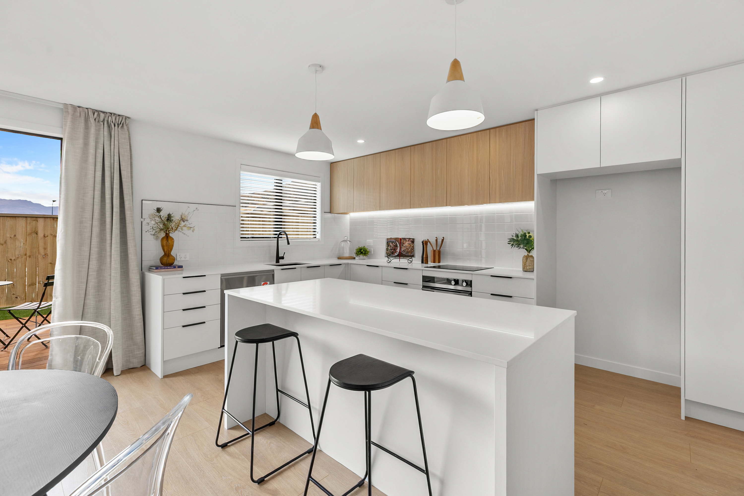  Home and Income - Done Brilliantly - 物件實景