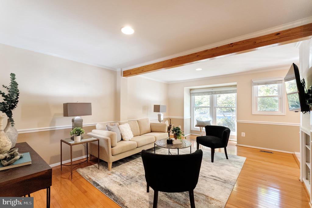 Reston, Virginia, 20194, United States, 3 Bedrooms Bedrooms, ,4 BathroomsBathrooms,Residential,For Sale,1942632