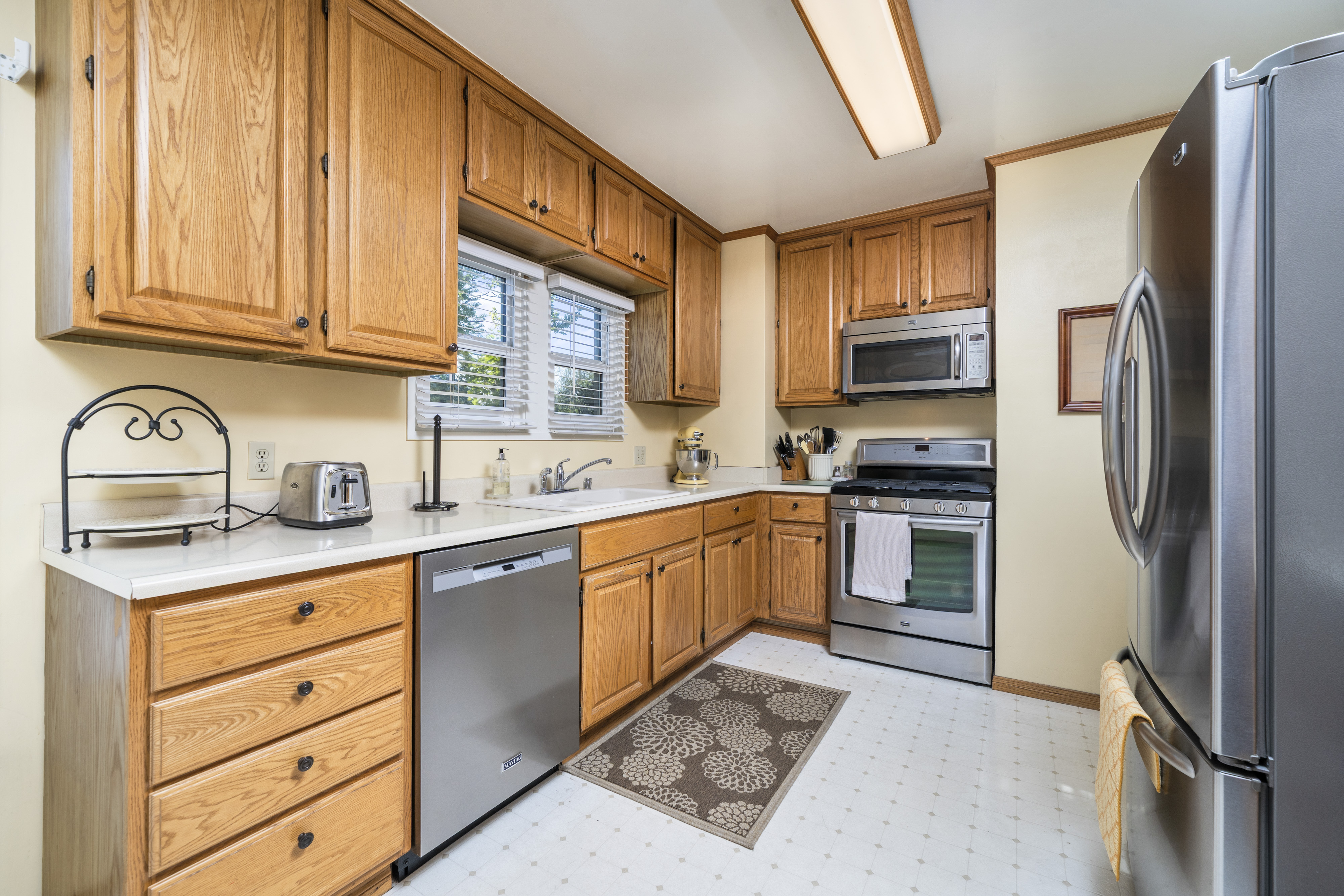  859 West Berkeley Court, Ontario, CA 91762 - 物件實景