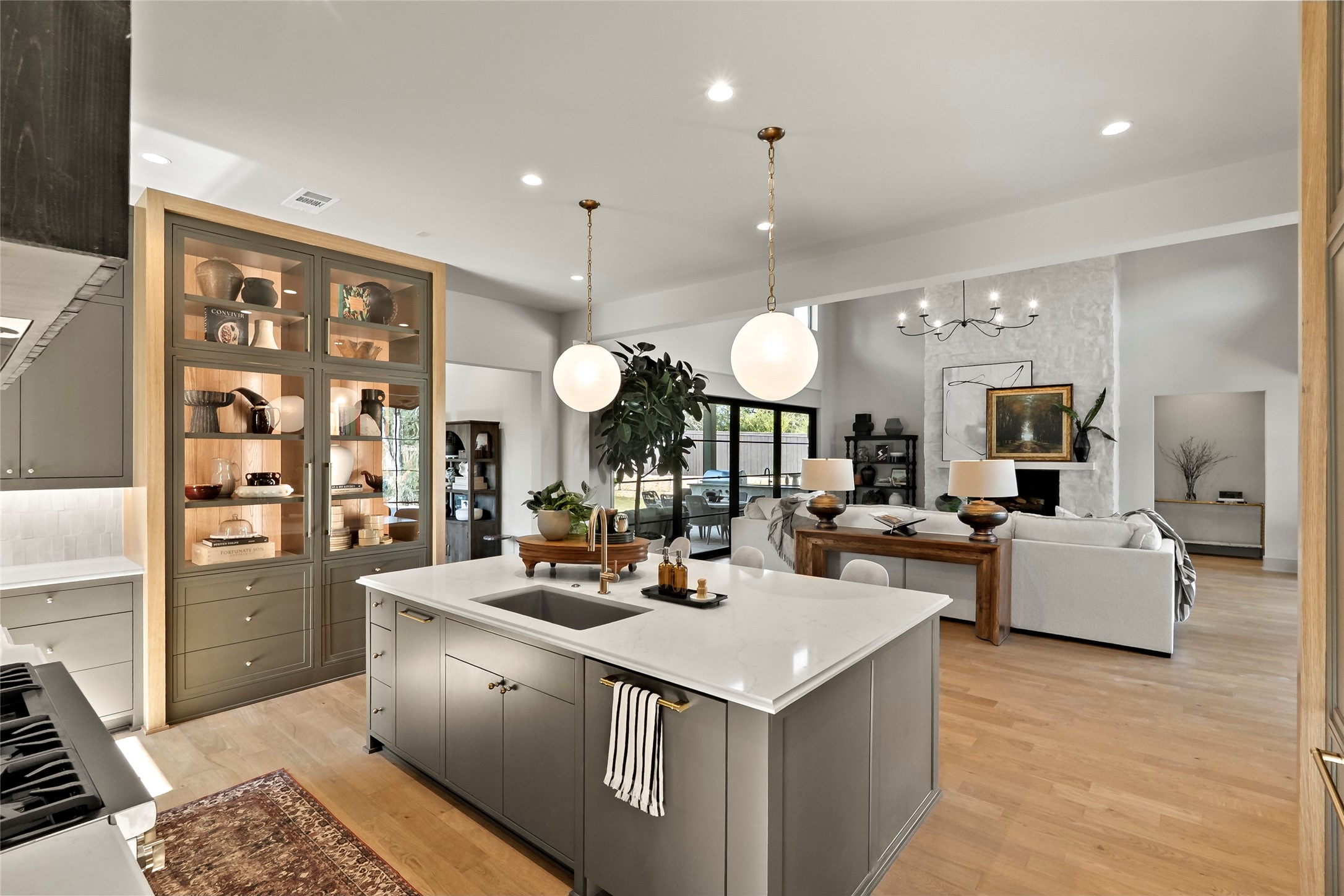 Bryan, Texas, 77807, United States, 3 Bedrooms Bedrooms, ,4 BathroomsBathrooms,Residential,For Sale,1986522