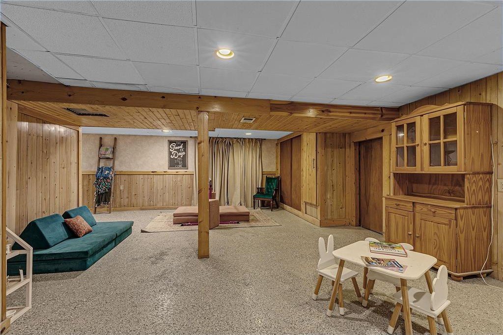 Holdingford, Minnesota, 56340, United States, 5 Bedrooms Bedrooms, ,2 BathroomsBathrooms,Residential,For Sale,1977131