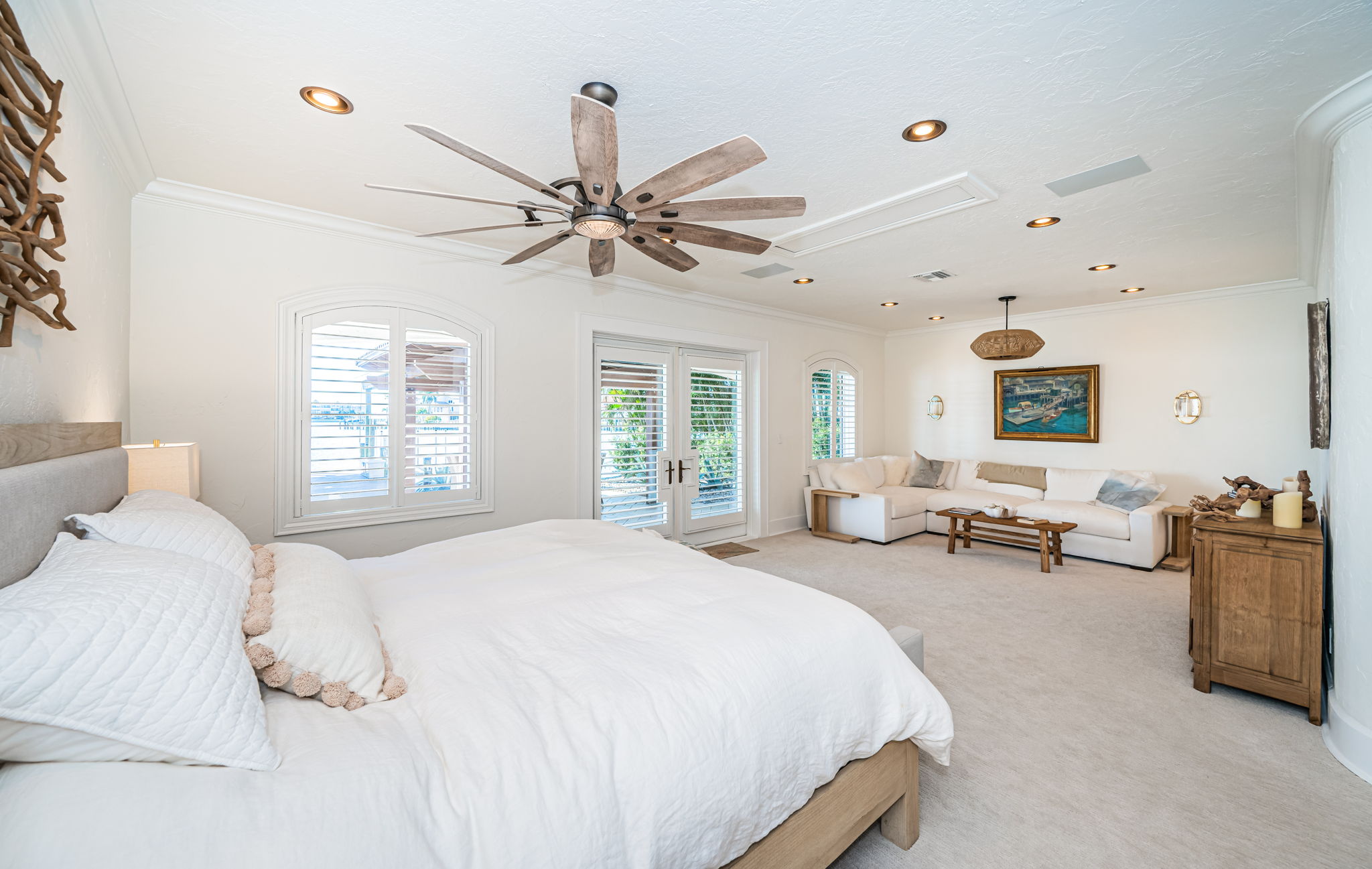 St Petersburg, Florida, 33707, United States, 5 Bedrooms Bedrooms, ,5 BathroomsBathrooms,Residential,For Sale,2007772