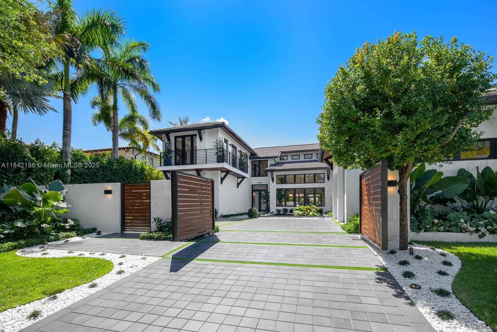 Miami, Florida, 33137, United States, 6 Bedrooms Bedrooms, ,7 BathroomsBathrooms,Residential,For Sale,1903270