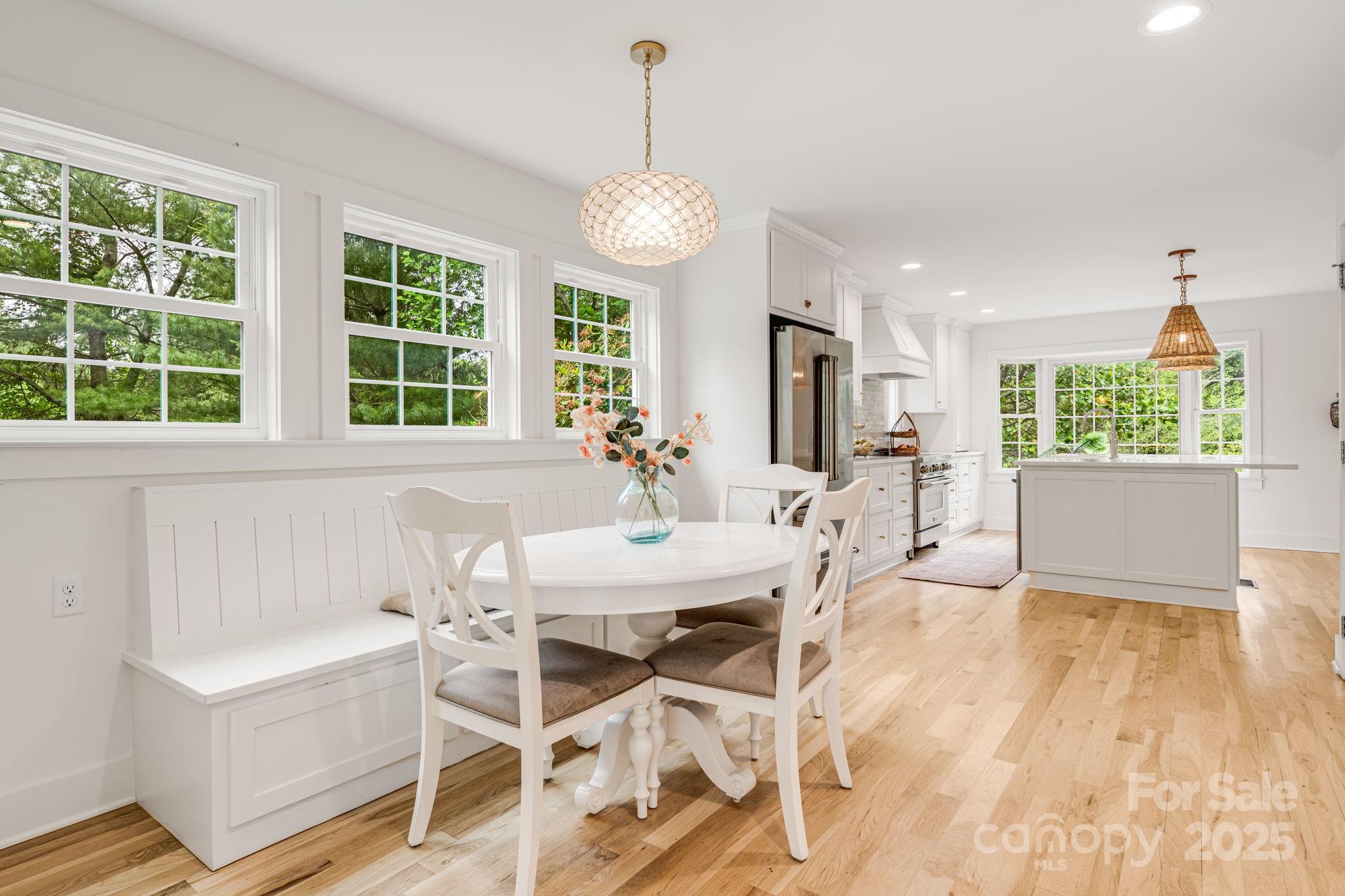 Asheville, North Carolina, 28803, United States, 4 Bedrooms Bedrooms, ,4 BathroomsBathrooms,Residential,For Sale,1825860
