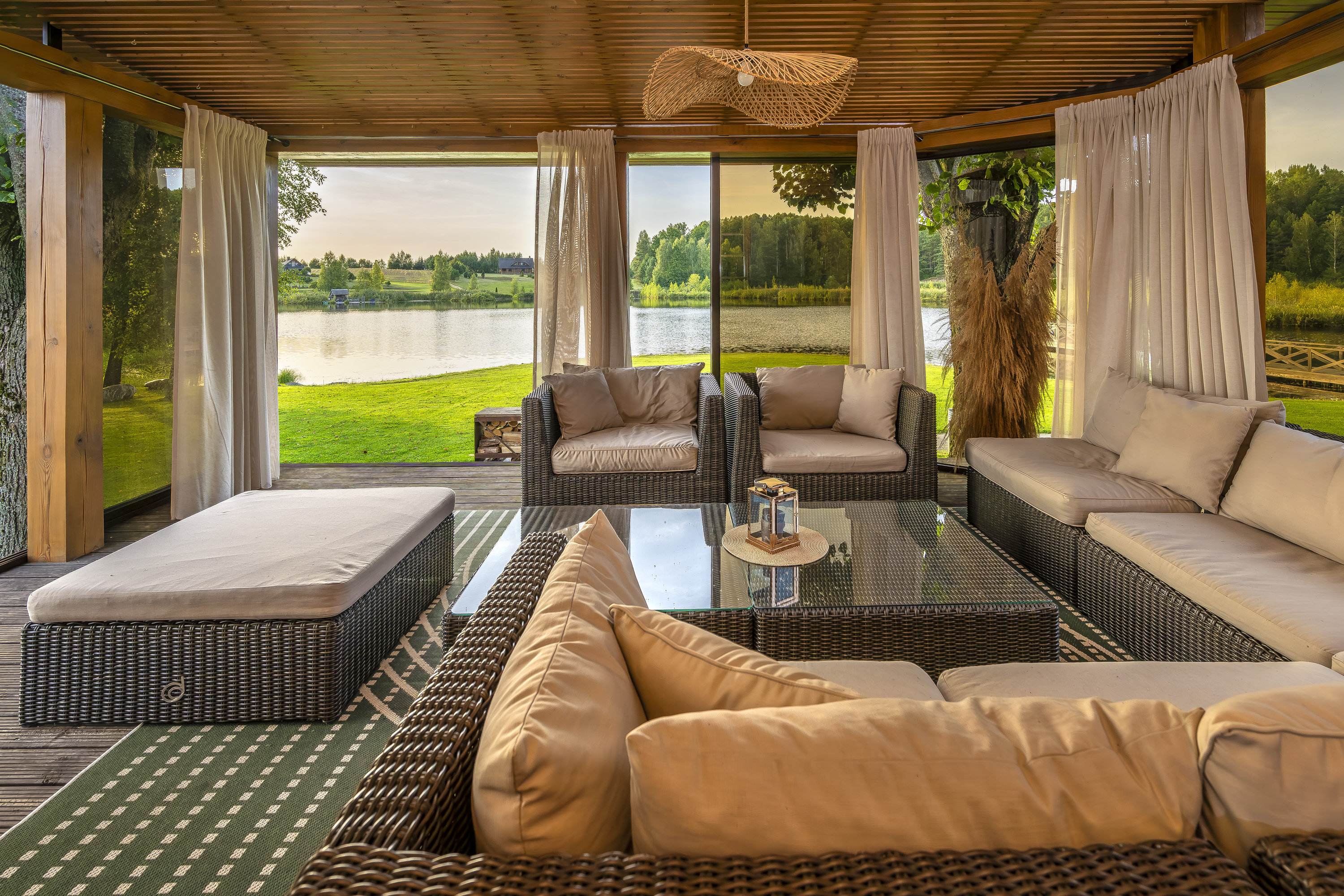  Romantic family homestead with a long lakeside - 物件實景