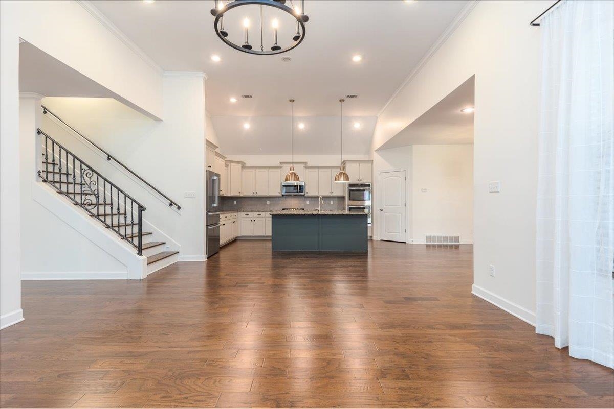 Collierville, Tennessee, 38017, United States, 4 Bedrooms Bedrooms, ,3 BathroomsBathrooms,Residential,For Sale,1907288