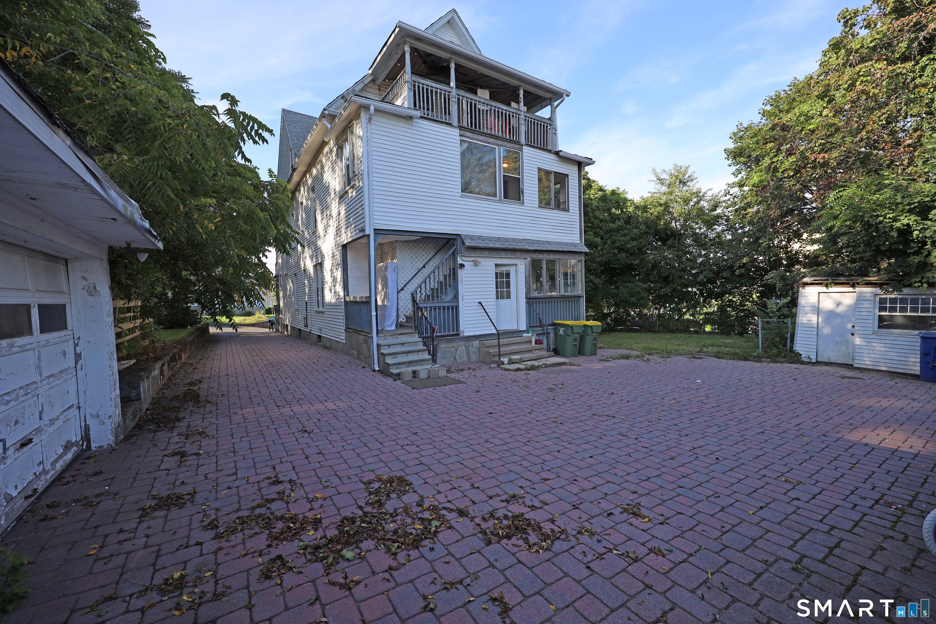 Avon Ave, Waterbury, CT 06708 #1