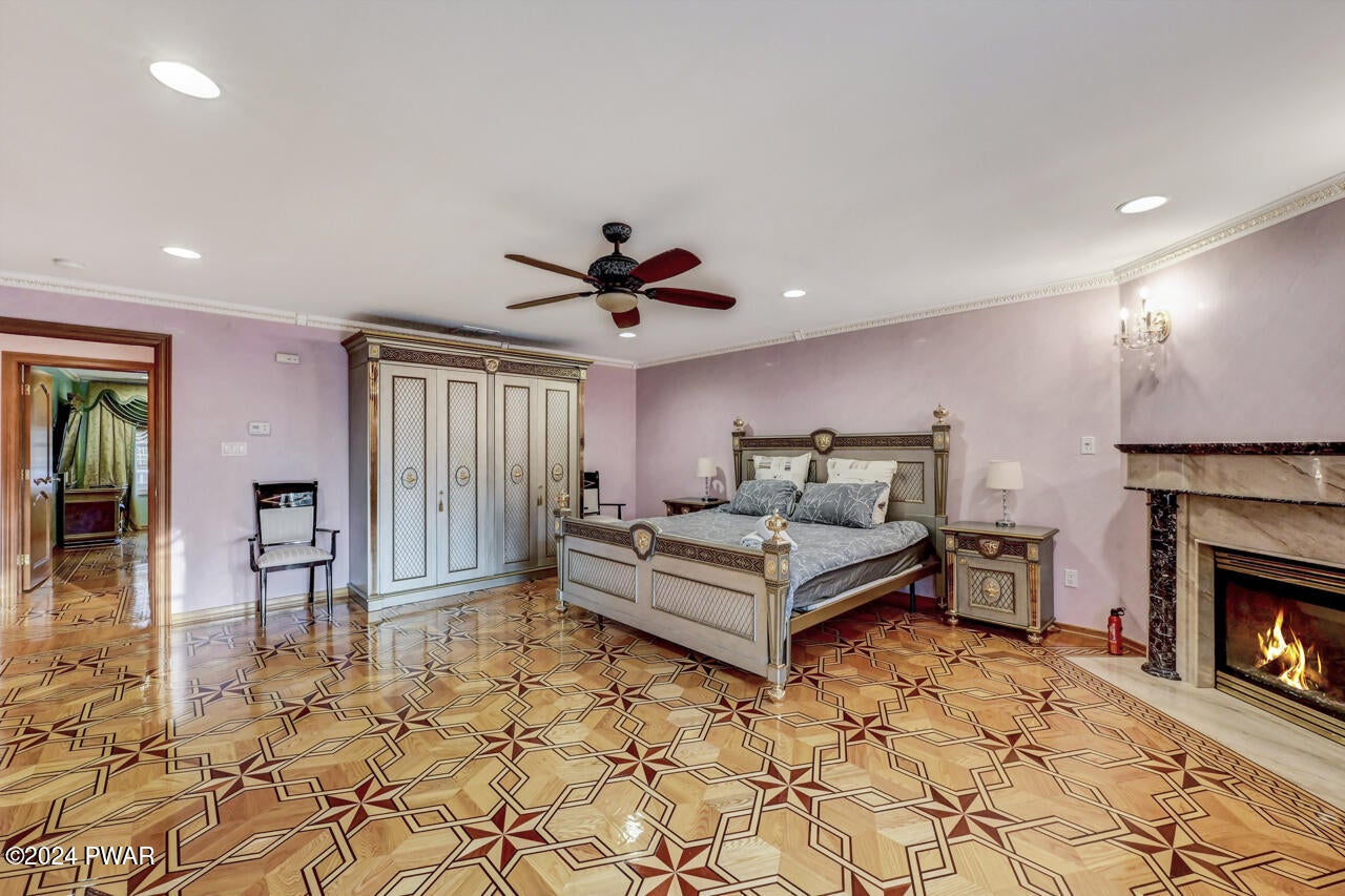 Albrightsville, Pennsylvania, 18210, United States, 4 Bedrooms Bedrooms, ,5 BathroomsBathrooms,Residential,For Sale,1982857