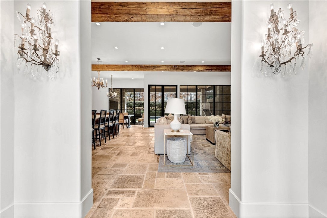 Fayetteville, Arkansas, 72704, United States, 4 Bedrooms Bedrooms, ,5 BathroomsBathrooms,Residential,For Sale,1993299