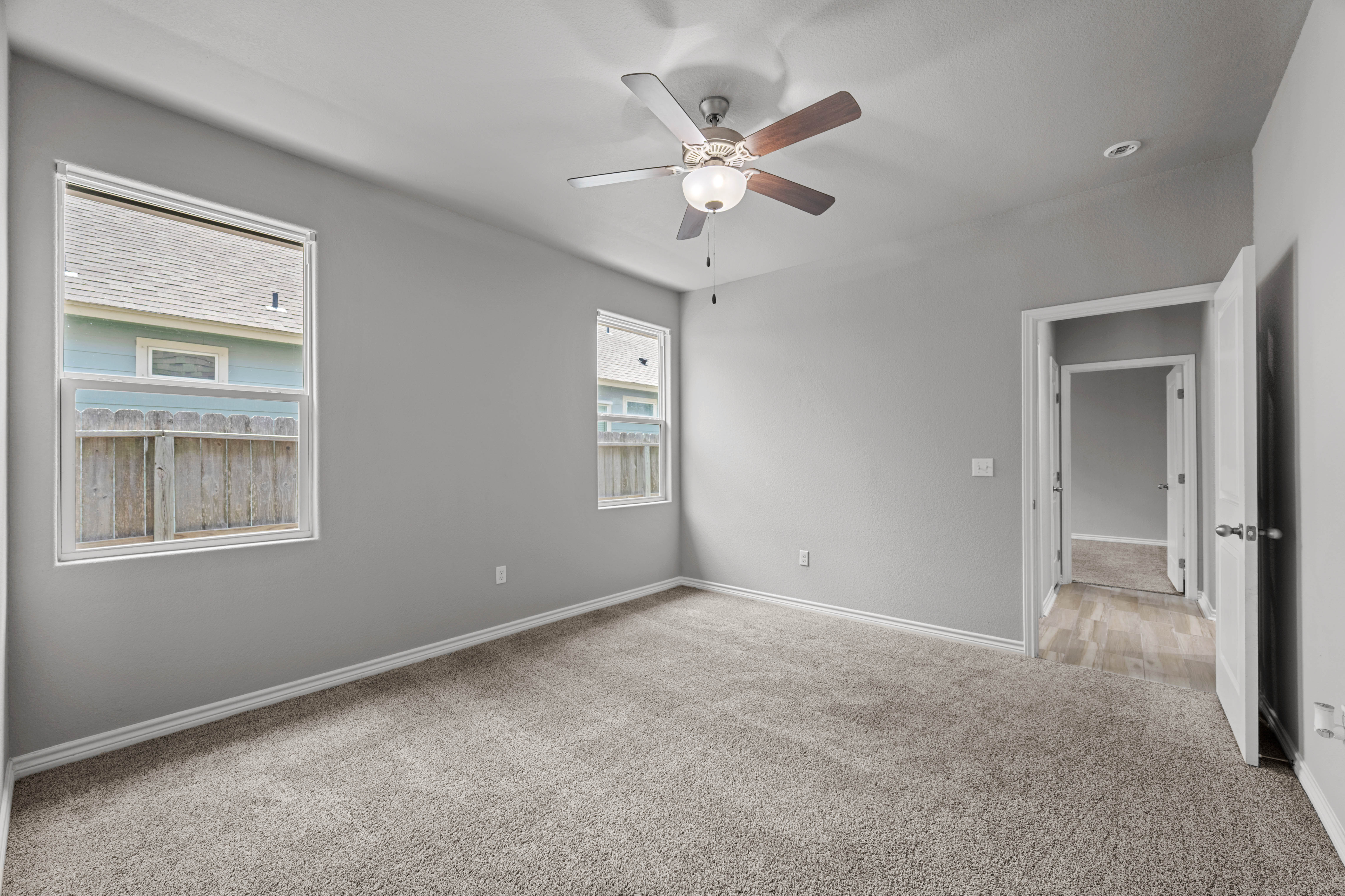  Gorgeous 4BR Home in Wandering Oaks - 物件實景