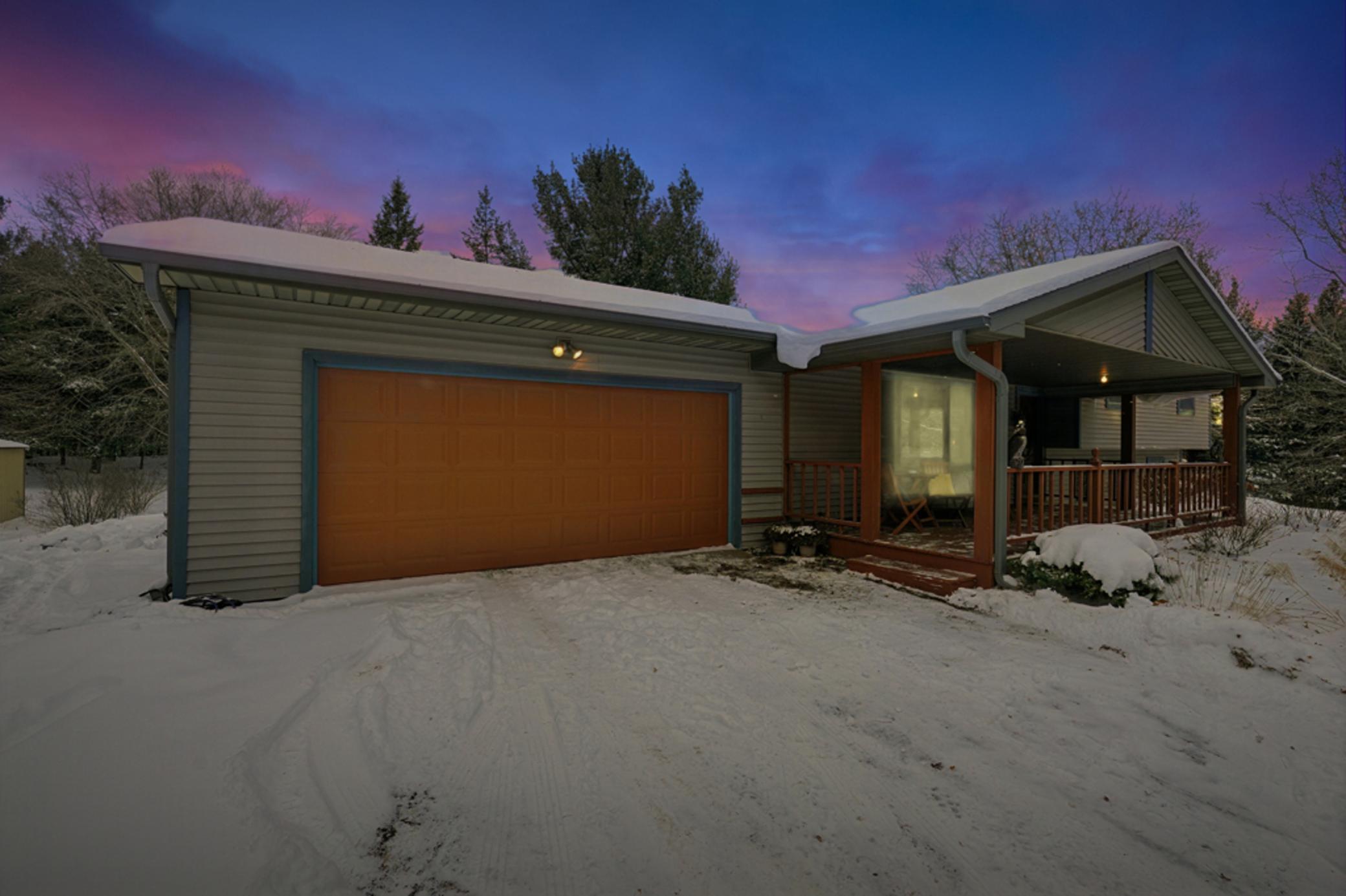 Hudson, Wisconsin, 54016, United States, 3 Bedrooms Bedrooms, ,1 BathroomBathrooms,Residential,For Sale,2002060