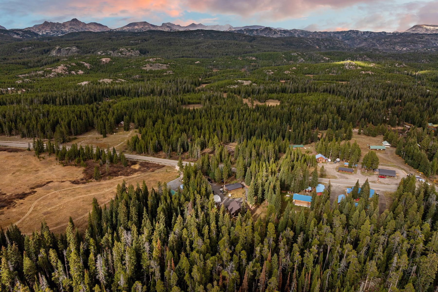  708 US Highway 212 W - 物件實景