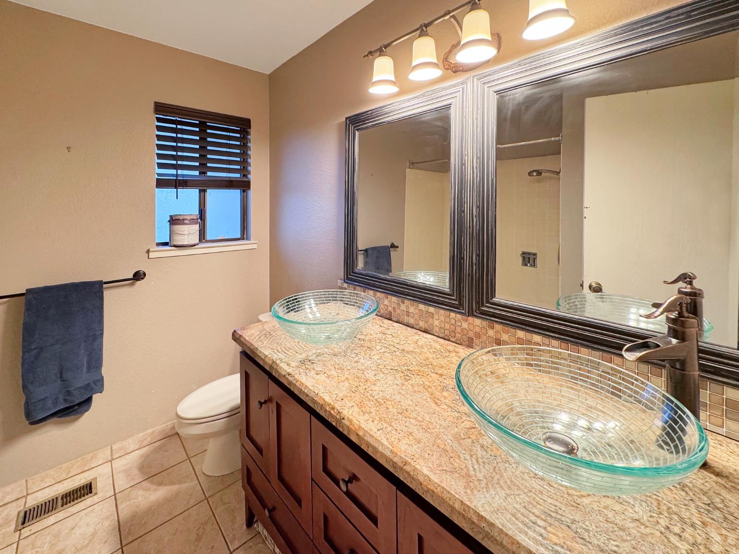 Grass Valley, California, 95949, United States, 2 Bedrooms Bedrooms, ,2 BathroomsBathrooms,Residential,For Sale,1879253