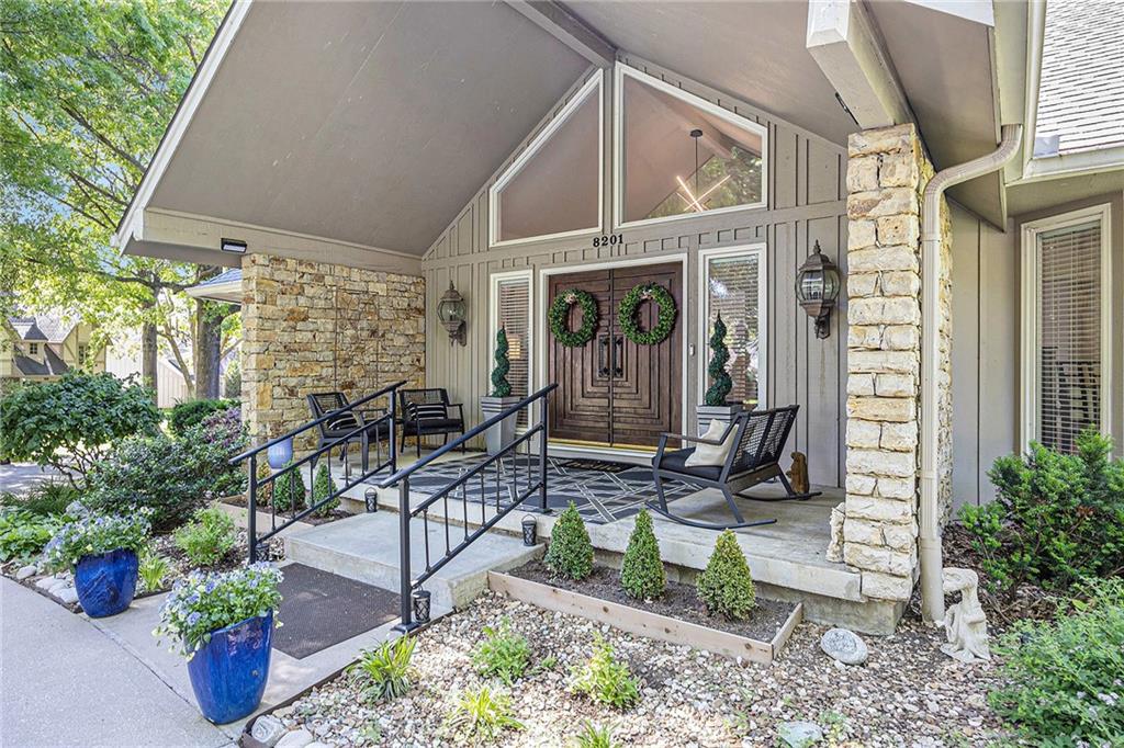 Overland Park, Kansas, 66212, United States, 4 Bedrooms Bedrooms, ,6 BathroomsBathrooms,Residential,For Sale,1827780