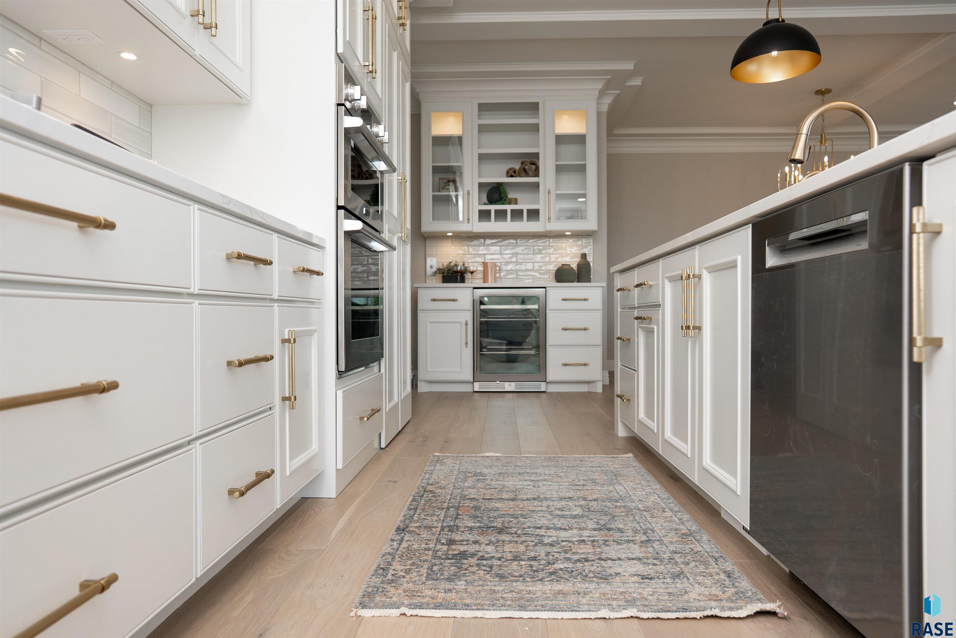 Sioux Falls, South Dakota, 57106, United States, ,Residential,For Sale,1986219