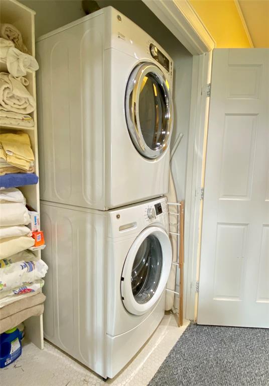 1757 Seaside Drive, Galveston, Texas, 77550, United States, 6 Bedrooms Bedrooms, ,6 BathroomsBathrooms,Residential,For Sale,1757 Seaside Drive,1628468